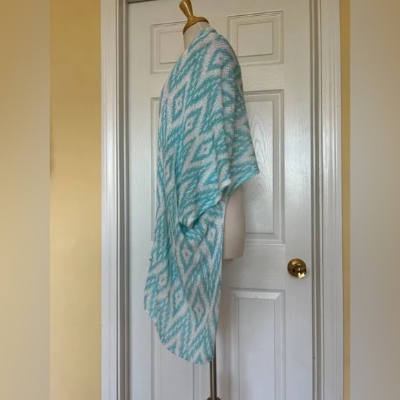 ⚫️ BOGO Blue and white Chico light weight wrap S/M - Picture 7 of 7